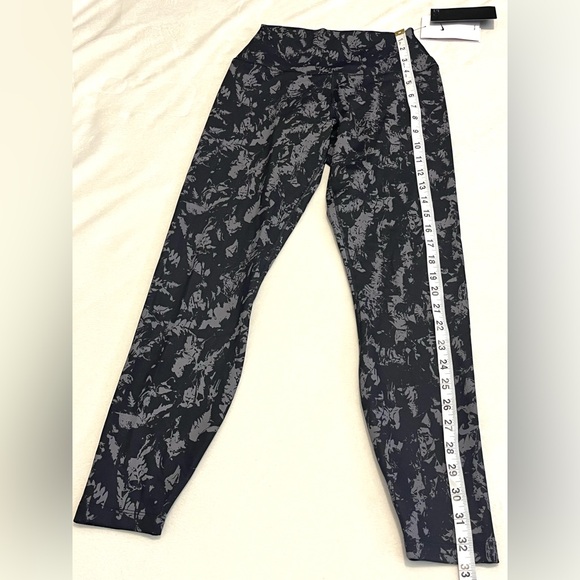 Nike One Women’s Dri-Fit High- Waisted 7/8 Length Charcoal & Black Leggings - Picture 13 of 16